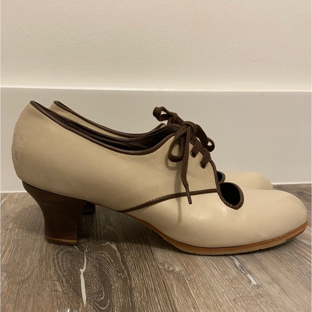 Senovilla Flamenco dance shoes. Size 10 Narrow. EU size 42 E